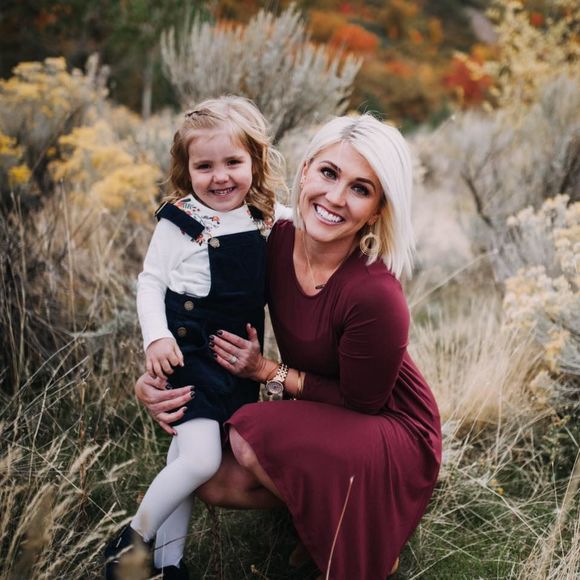 Meet your Posher, Laura - Picture 1 of 1